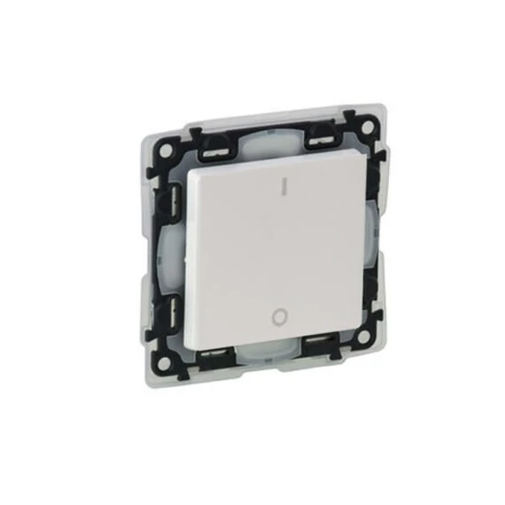 Legrand Valena Life 102 kétpólusú kapcsoló IP44 fehér 752164