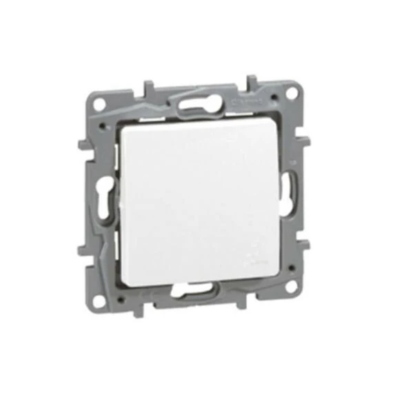 Legrand Niloé 107 keresztkapcsoló körömmel fehér 764504
