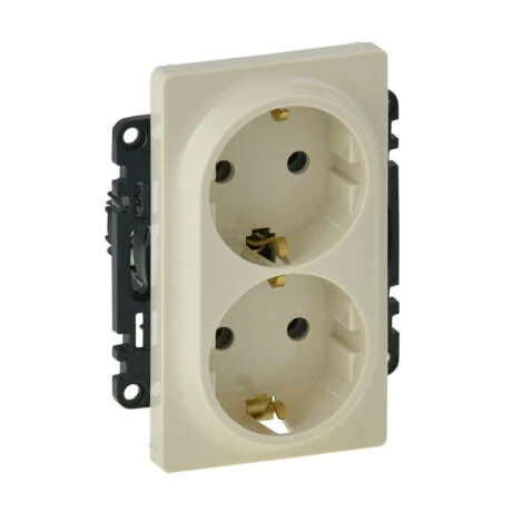 Legrand Valena Life 2x2p+f dupla dugalj csatlakozóaljzat gyermekvédelemmel elefántcsont 753226